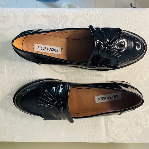 Steve Madden Women's Size 10M Black Loafers Patent Leather Tassels New - Picture 4 of 6